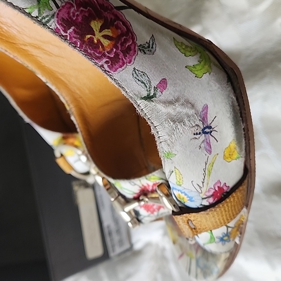 Gucci Peep Toe Floral Print Horse bit High Heels Pumps Size 9-½ - Picture 8 of 9